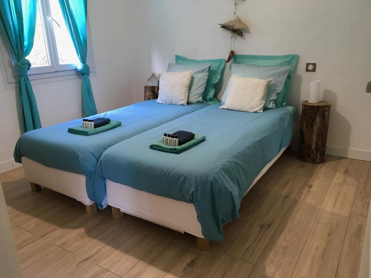 Bed,Kitchen And Swimming Pool Villa Esterel Saint-Raphaël Екстериор снимка